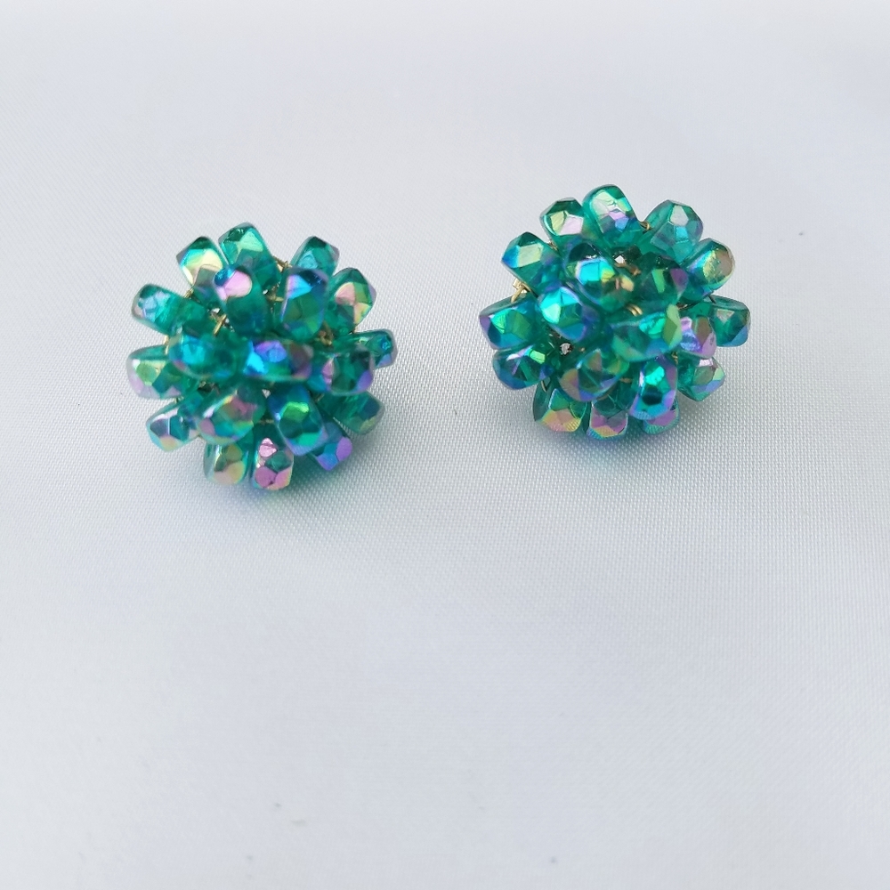 Vtg 80s Vogue gold tone beaded clip ons